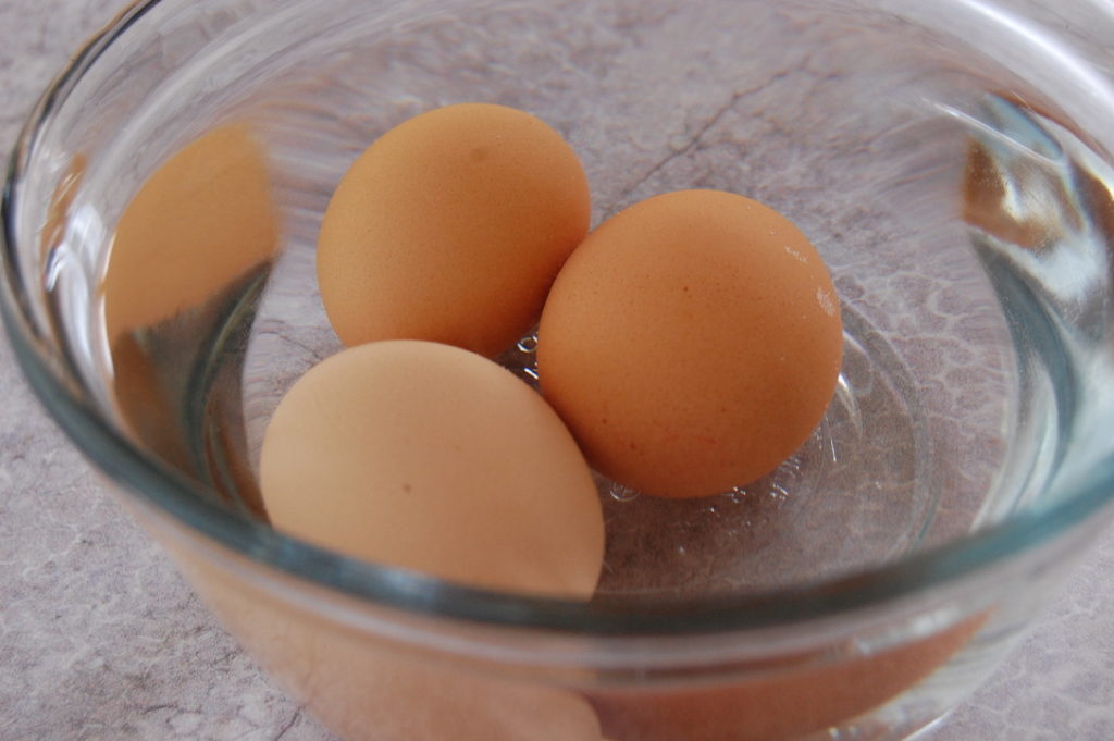 Easy to Peel Hard-Boiled eggs that don't crack 