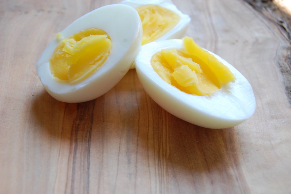 easy to peel hard-boiled eggs 